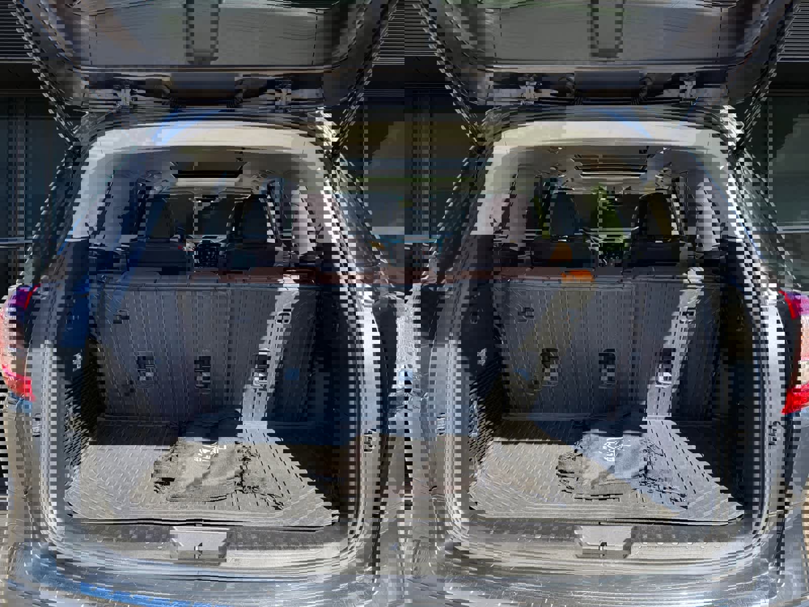 Used 2023 Subaru Ascent Touring image 12