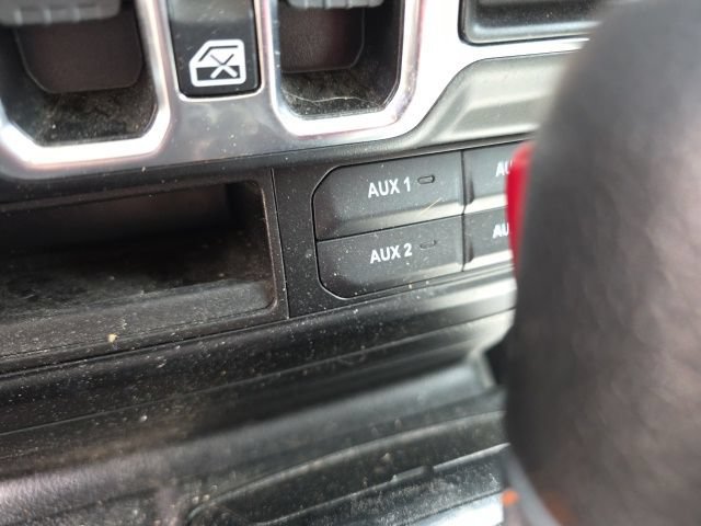Used 2023 Jeep Wrangler Unlimited w/ Cold Weather Group AWD/4WD image 18