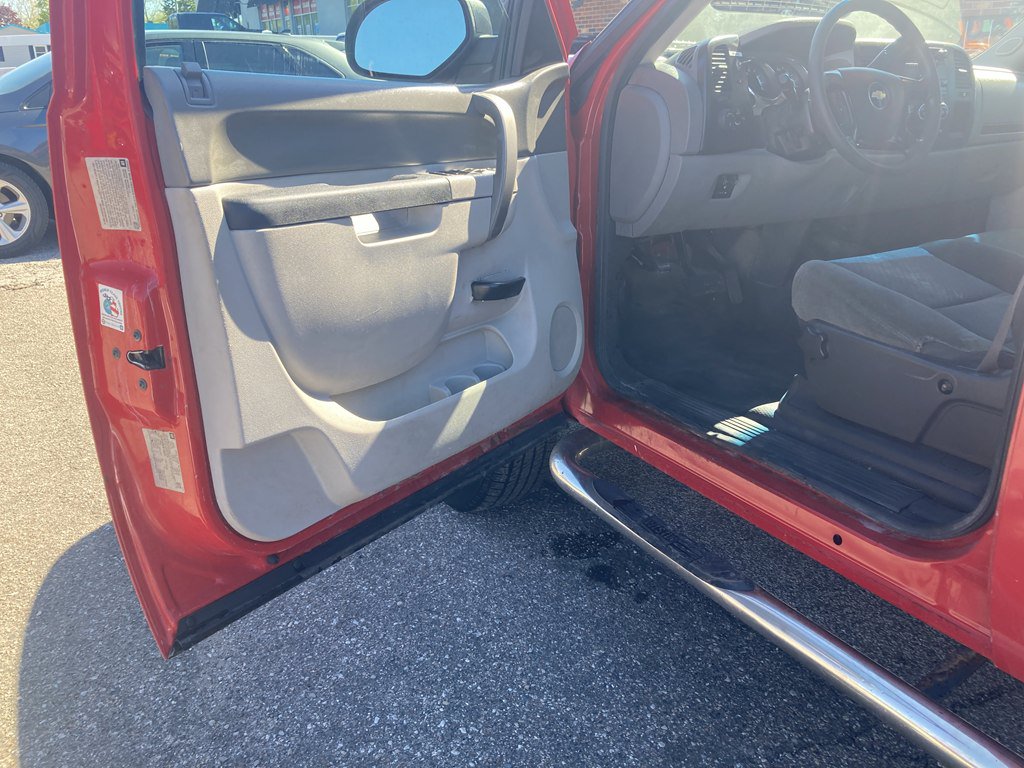 Used 2013 Chevrolet Silverado 3500 W/T RWD image 8