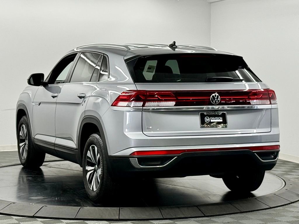 Used 2025 Volkswagen Atlas Cross Sport SE image 10
