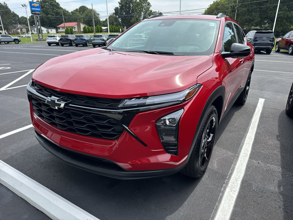 New 2026 Chevrolet Trax LT w/ Midnight Edition
