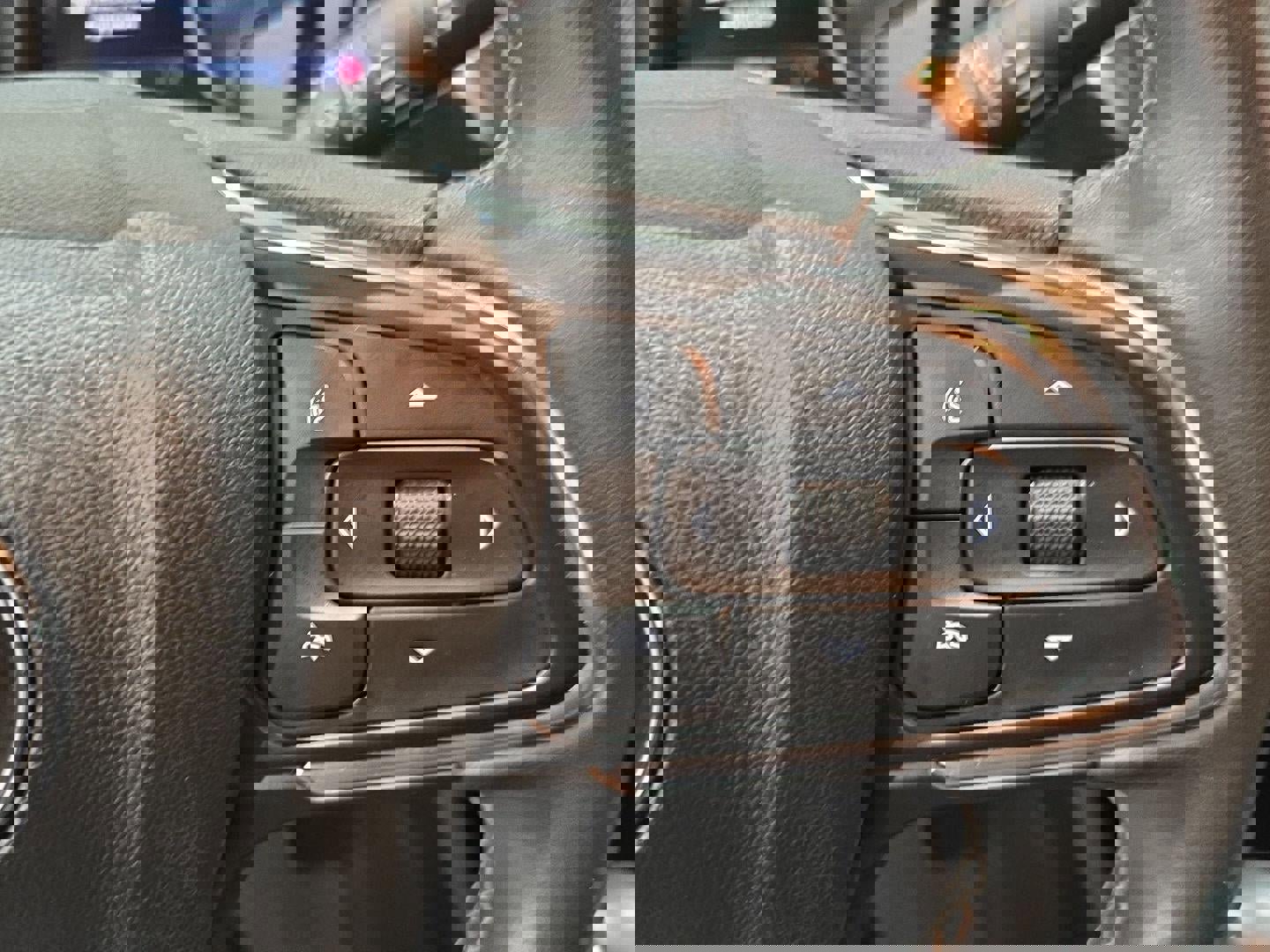 Used 2023 Buick Encore GX Select image 13