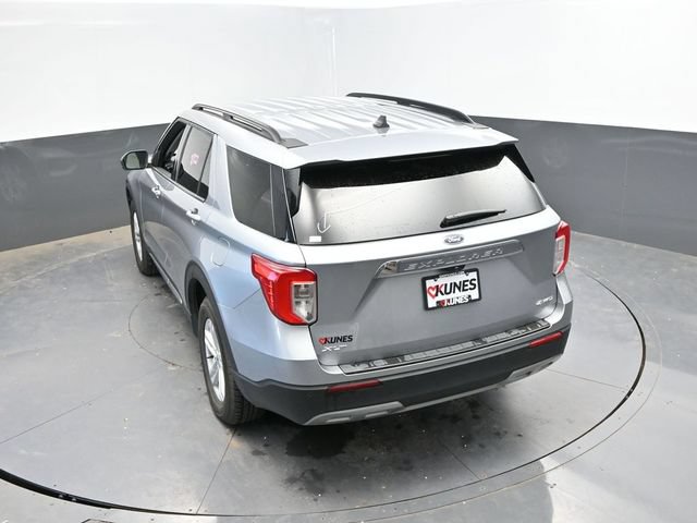 Used 2024 Ford Explorer XLT w/ Equipment Group 202A AWD/4WD image 42