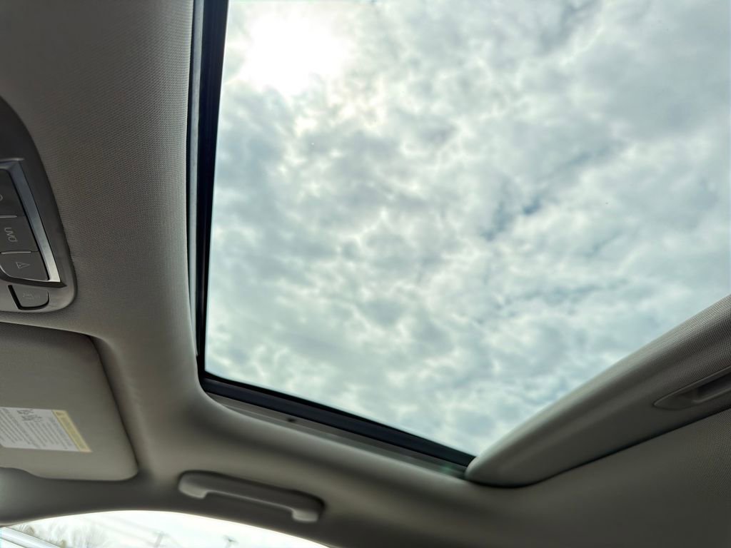 Certified 2022 Kia Telluride SX w/ Nightfall Edition Package image 19