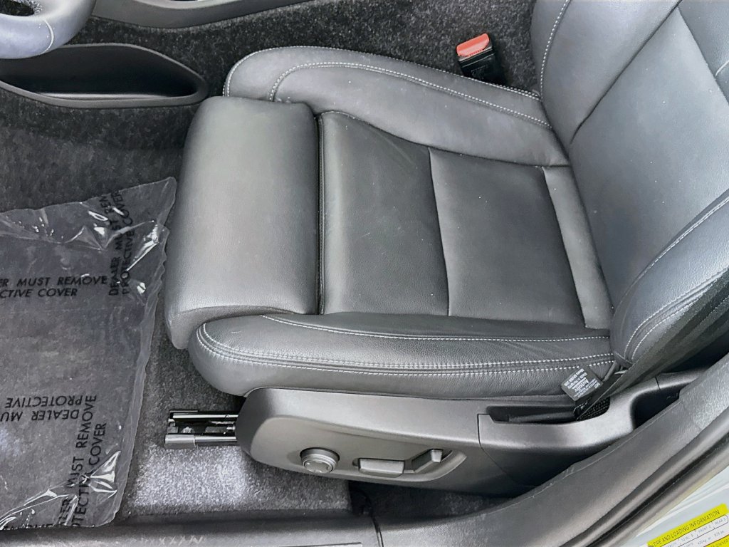 Used 2025 Volvo XC40 B5 Ultra AWD/4WD image 19