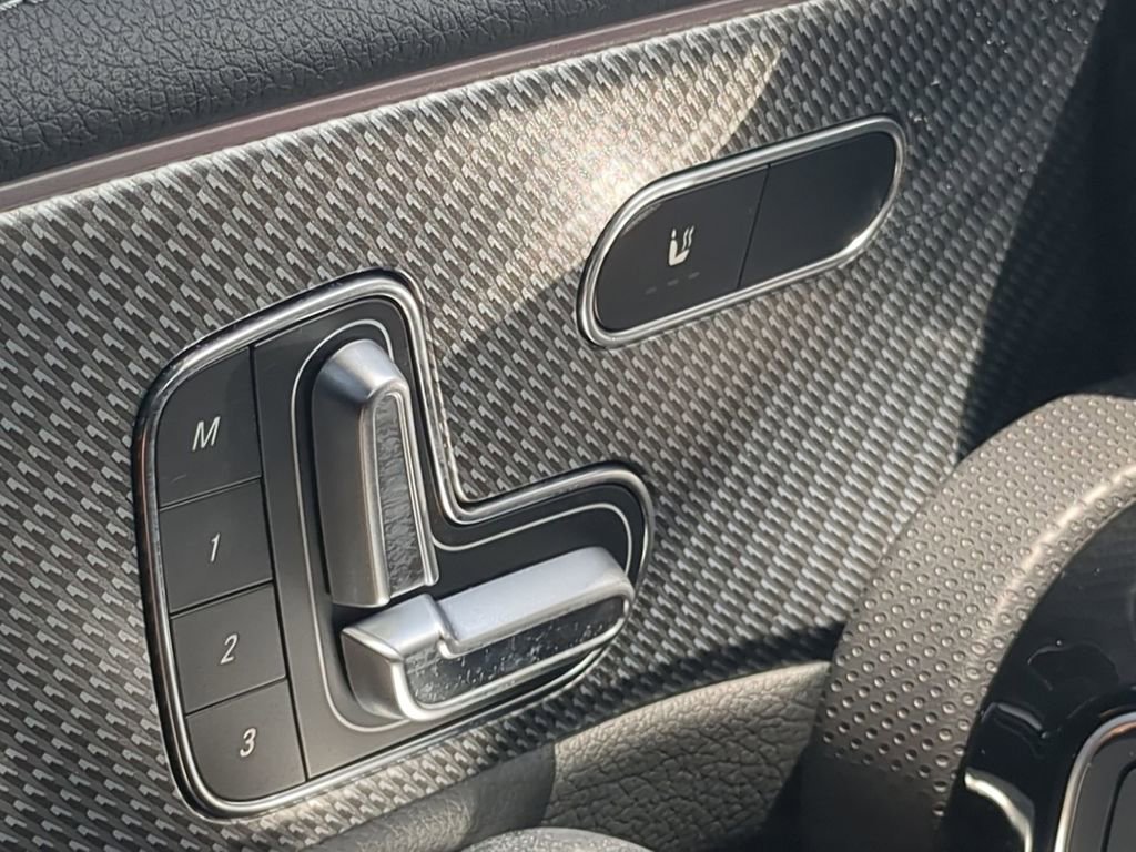 Used 2024 Mercedes-Benz CLA 250 4MATIC image 11