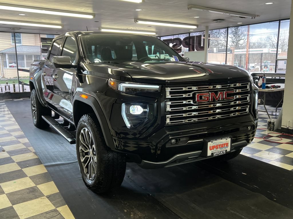 Used 2025 GMC Canyon Denali