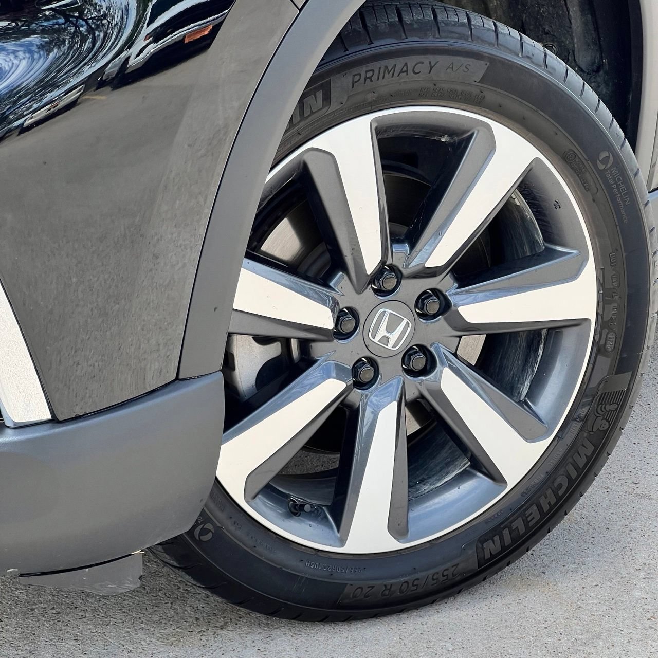 Used 2025 Honda Pilot Touring image 8
