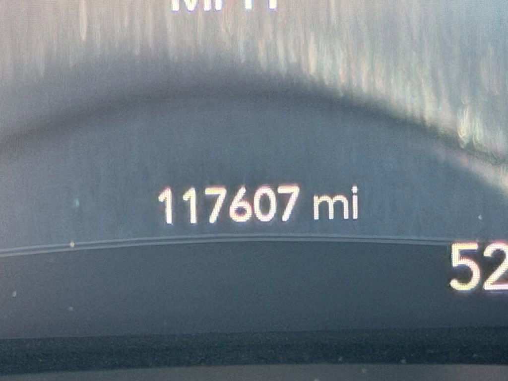 Used 2020 Chrysler Pacifica Limited image 42