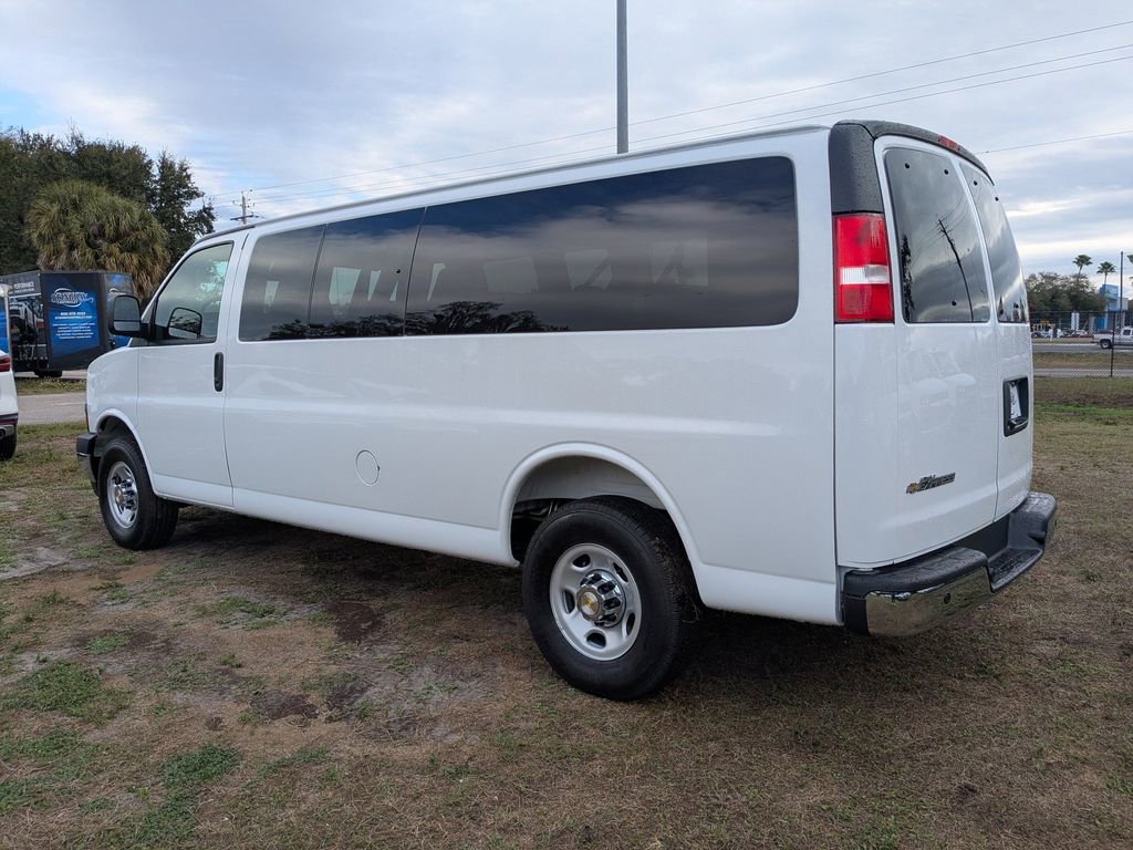 New 2025 Chevrolet Express 3500 LT w/ LT Preferred Equipment Group RWD image 6