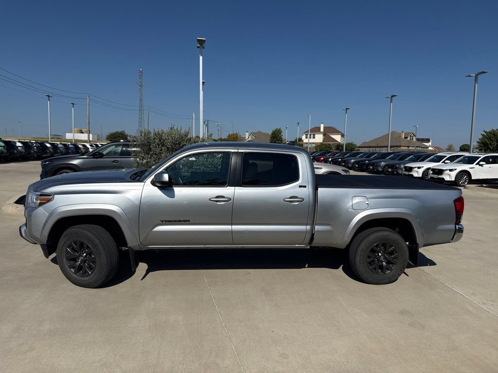 Used 2022 Toyota Tacoma SR5 RWD image 8