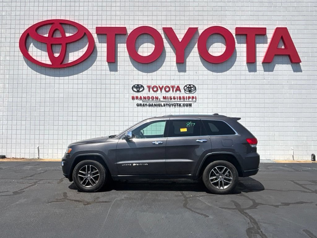 Used 2017 Jeep Grand Cherokee Limited AWD/4WD image 4