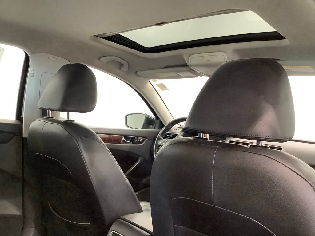 Used 2013 Volkswagen Passat TDI SEL Premium FWD image 34