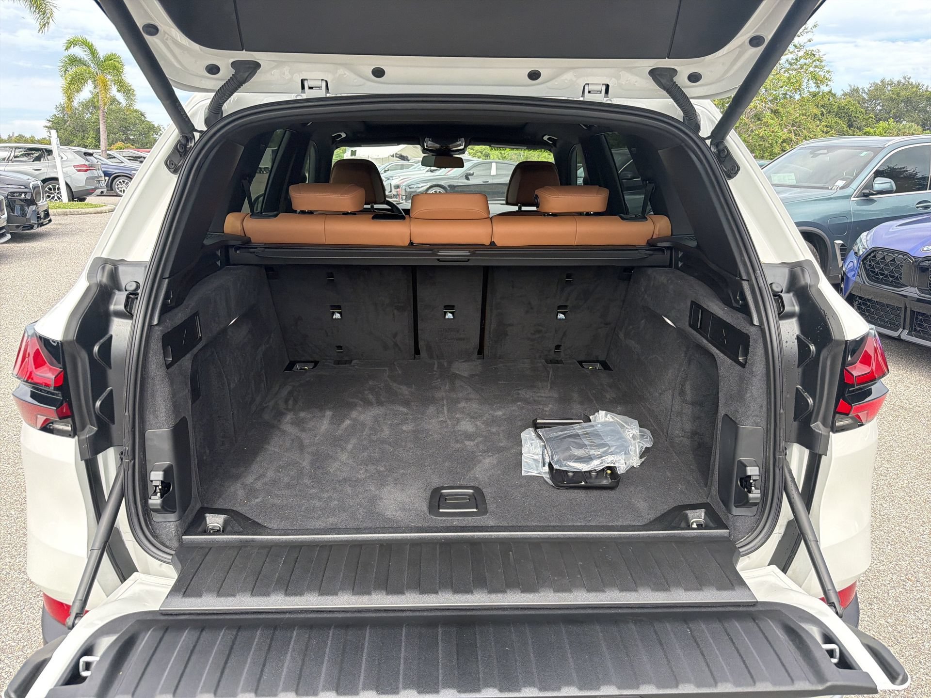 New 2026 BMW X5 xDrive40i AWD/4WD image 12