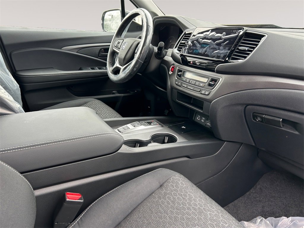 New 2025 Honda Ridgeline Sport image 15