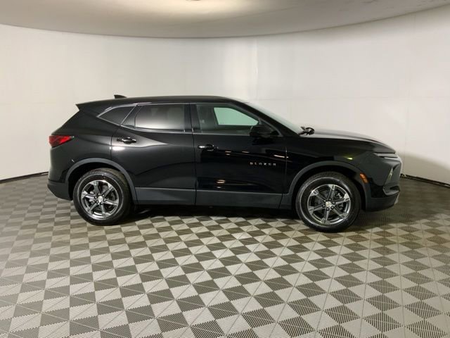 Used 2025 Chevrolet Blazer LT image 6