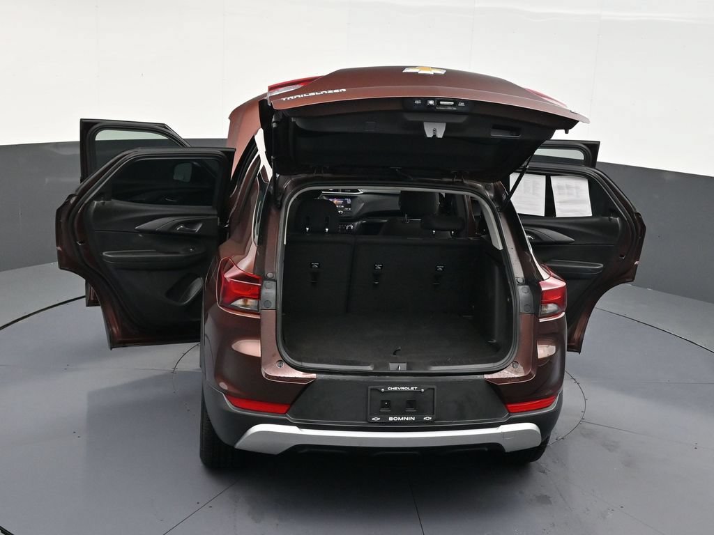 Used 2022 Chevrolet TrailBlazer LT FWD image 33