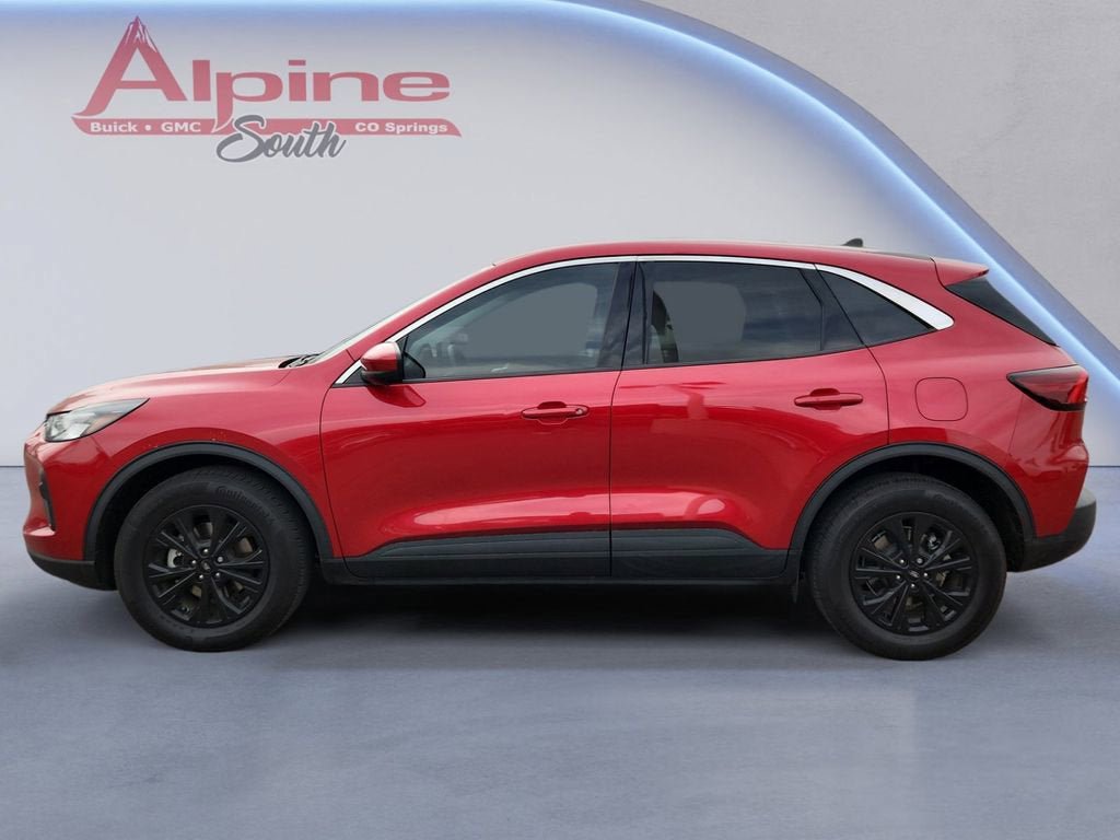 Used 2023 Ford Escape Active w/ Tech Pack #2 AWD/4WD image 2