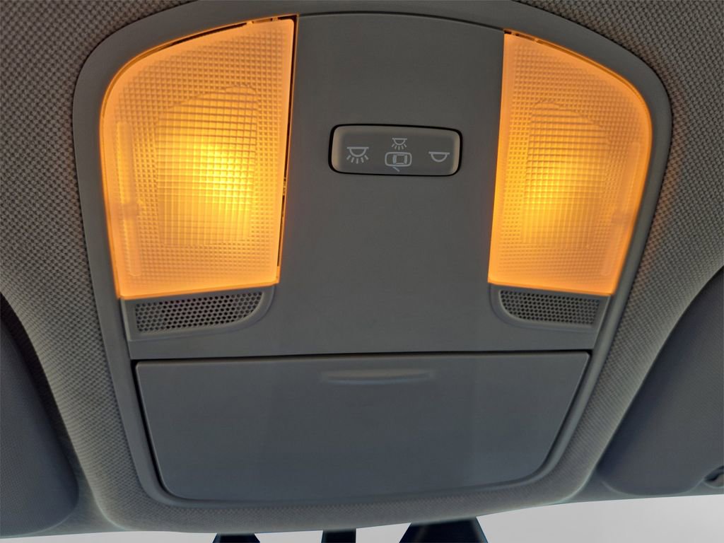 Used 2022 Hyundai Ioniq SE image 23