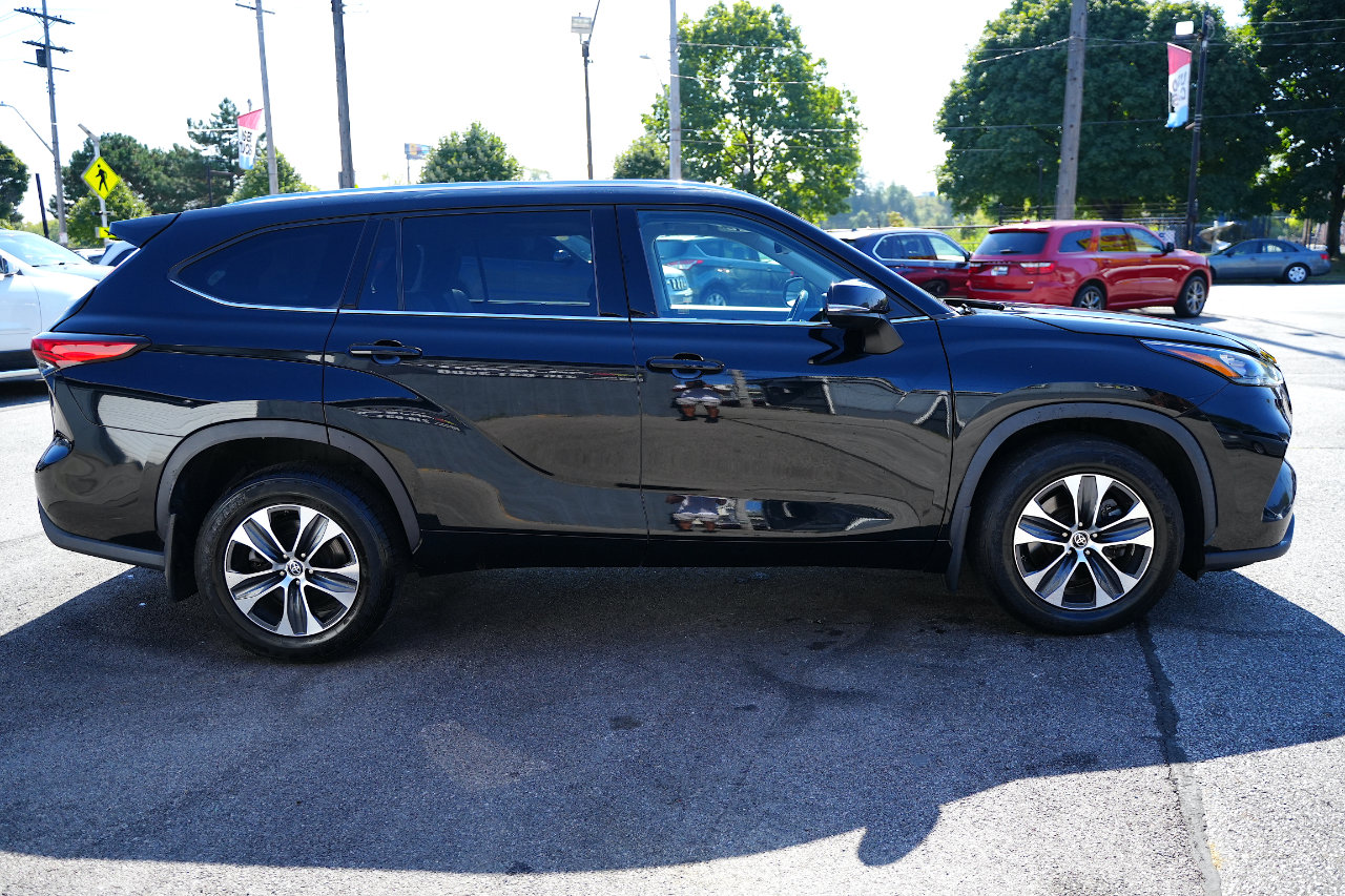 Used 2020 Toyota Highlander XLE image 5