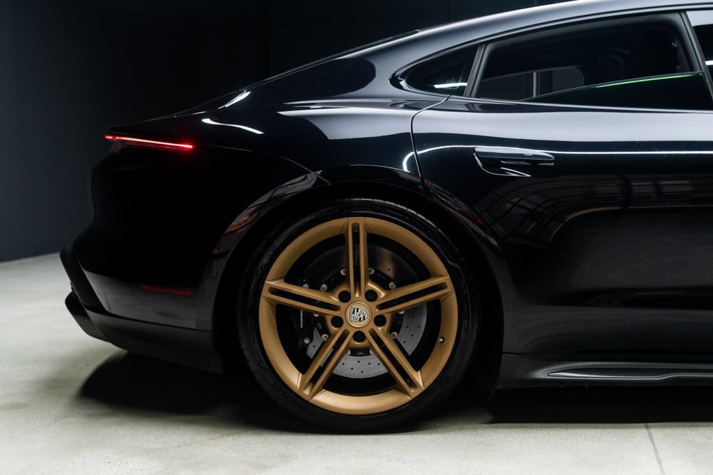 Used 2021 Porsche Taycan Turbo S w/ Premium Package AWD/4WD image 14