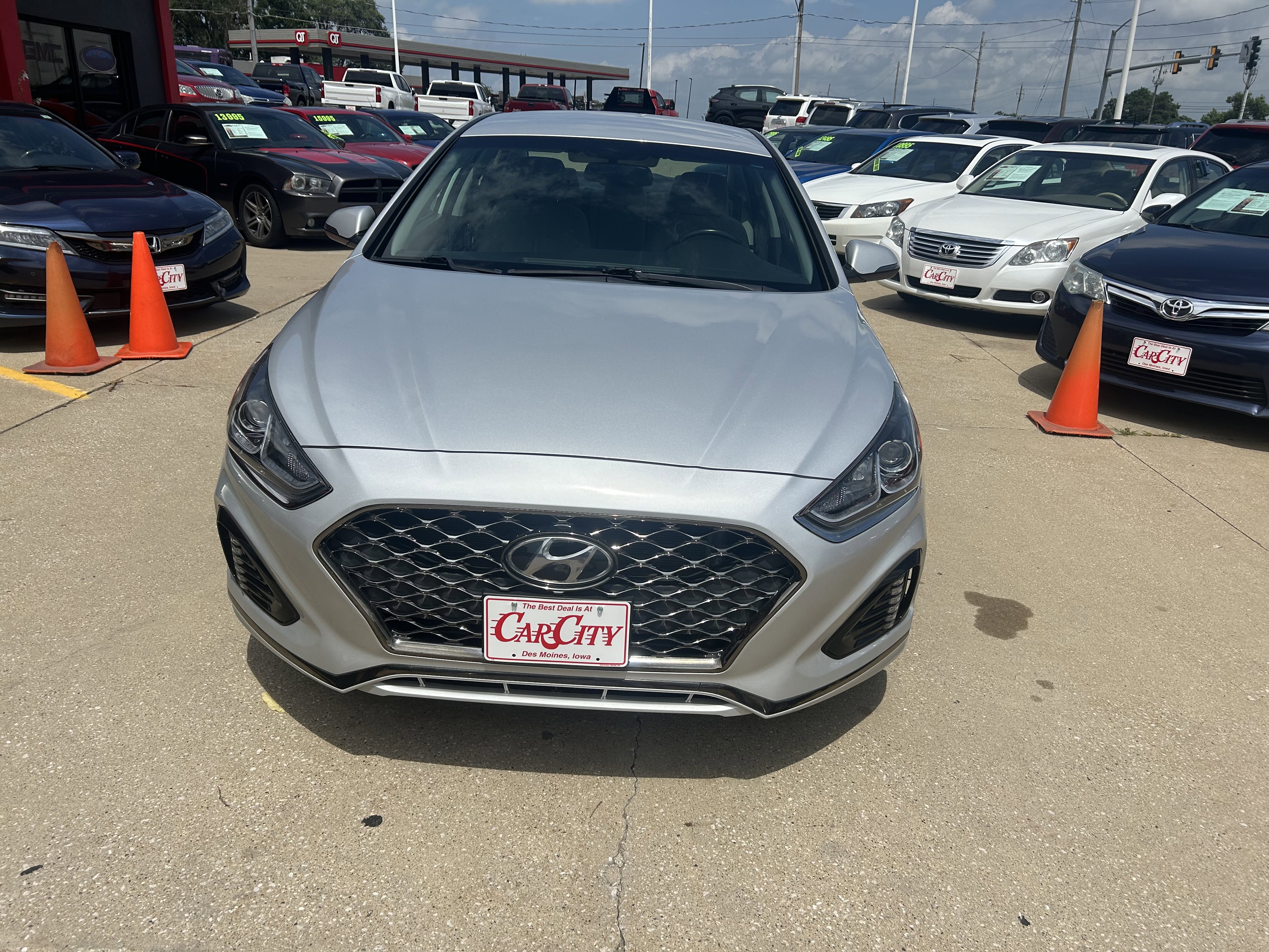 Used 2019 Hyundai Sonata SEL image 2