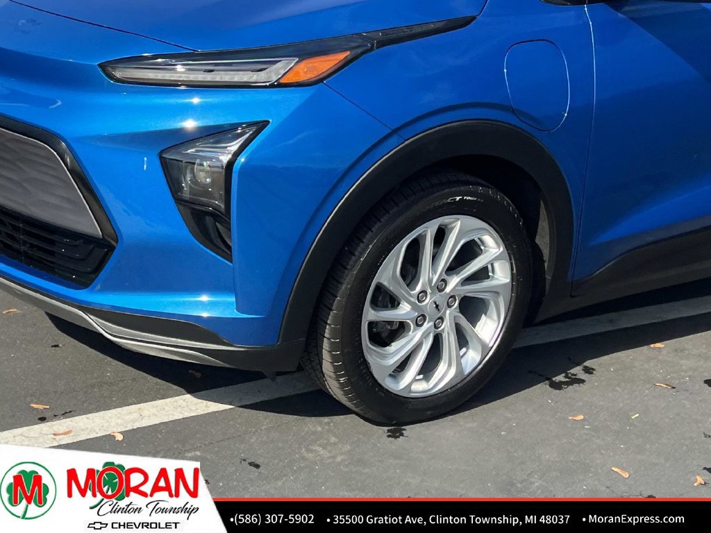 Certified 2023 Chevrolet Bolt EUV LT w/ Comfort Package FWD image 10