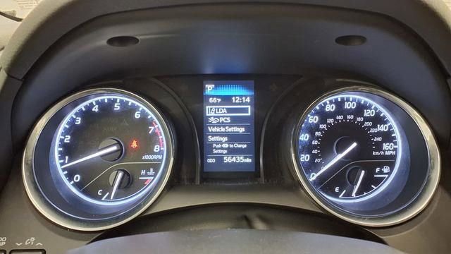 Used 2020 Toyota Camry SE image 30