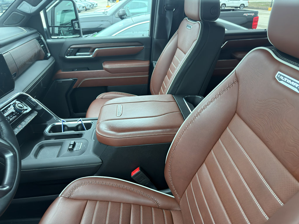 Used 2024 GMC Sierra 2500 Denali Ultimate w/ Max Trailering Package image 7