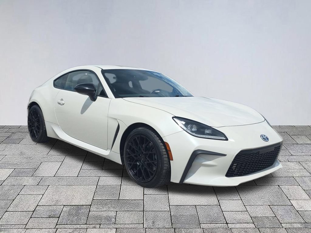 Used 2023 Toyota GR86 RWD image 1