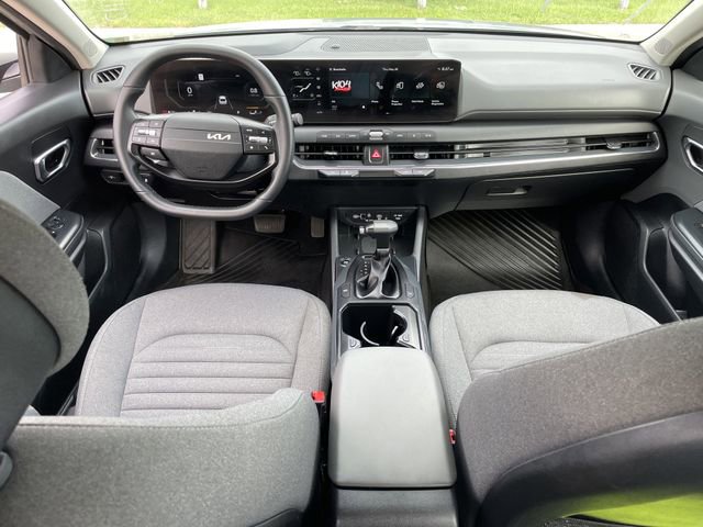 Used 2025 Kia K4 EX FWD image 9
