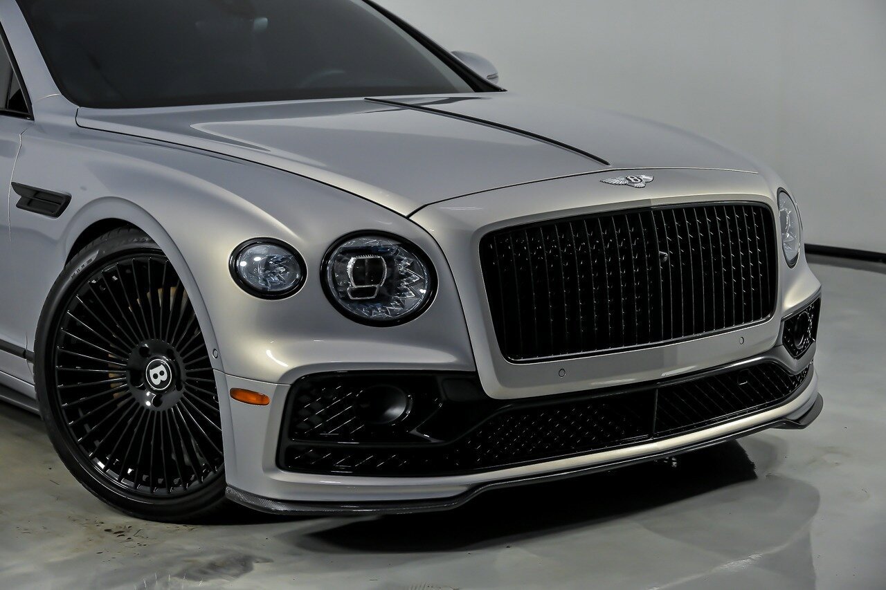 Used 2022 Bentley Flying Spur V8 AWD/4WD image 3