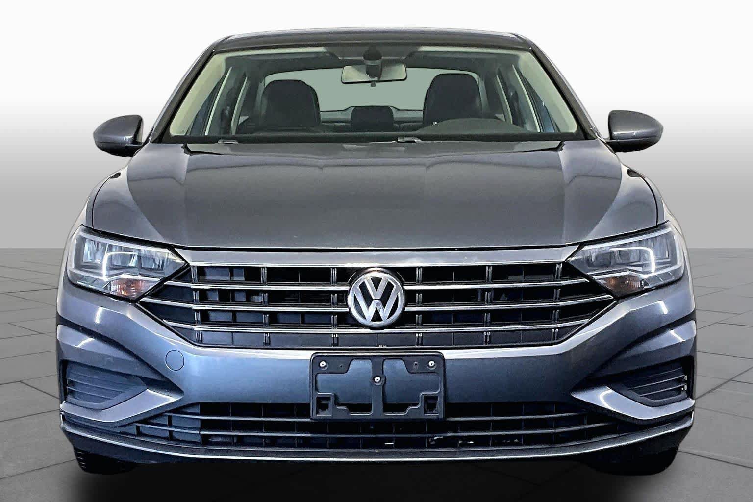 Used 2019 Volkswagen Jetta SE FWD image 4
