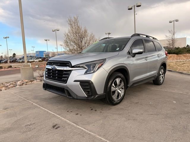 Used 2023 Subaru Ascent Premium w/ Convenience Package image 3