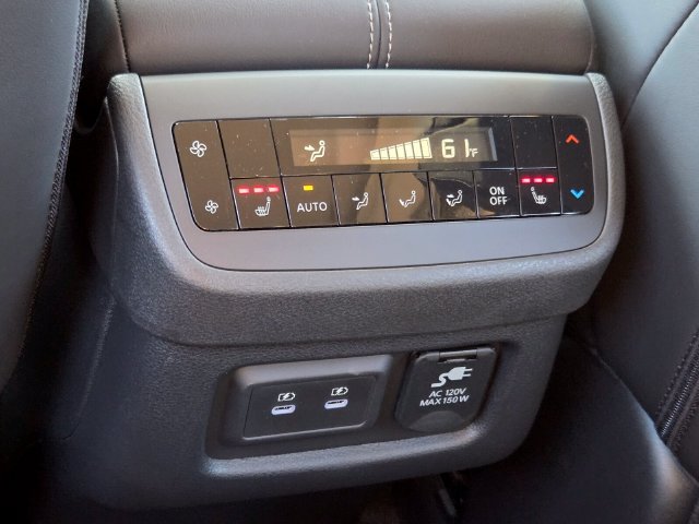 New 2026 Nissan Pathfinder Platinum FWD image 15