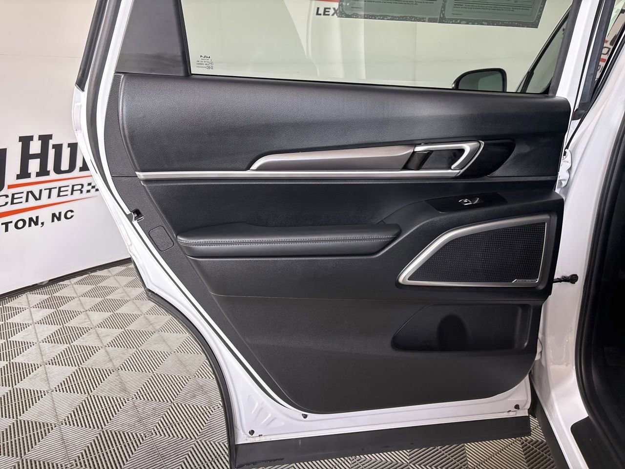 Used 2025 Kia Telluride S image 22