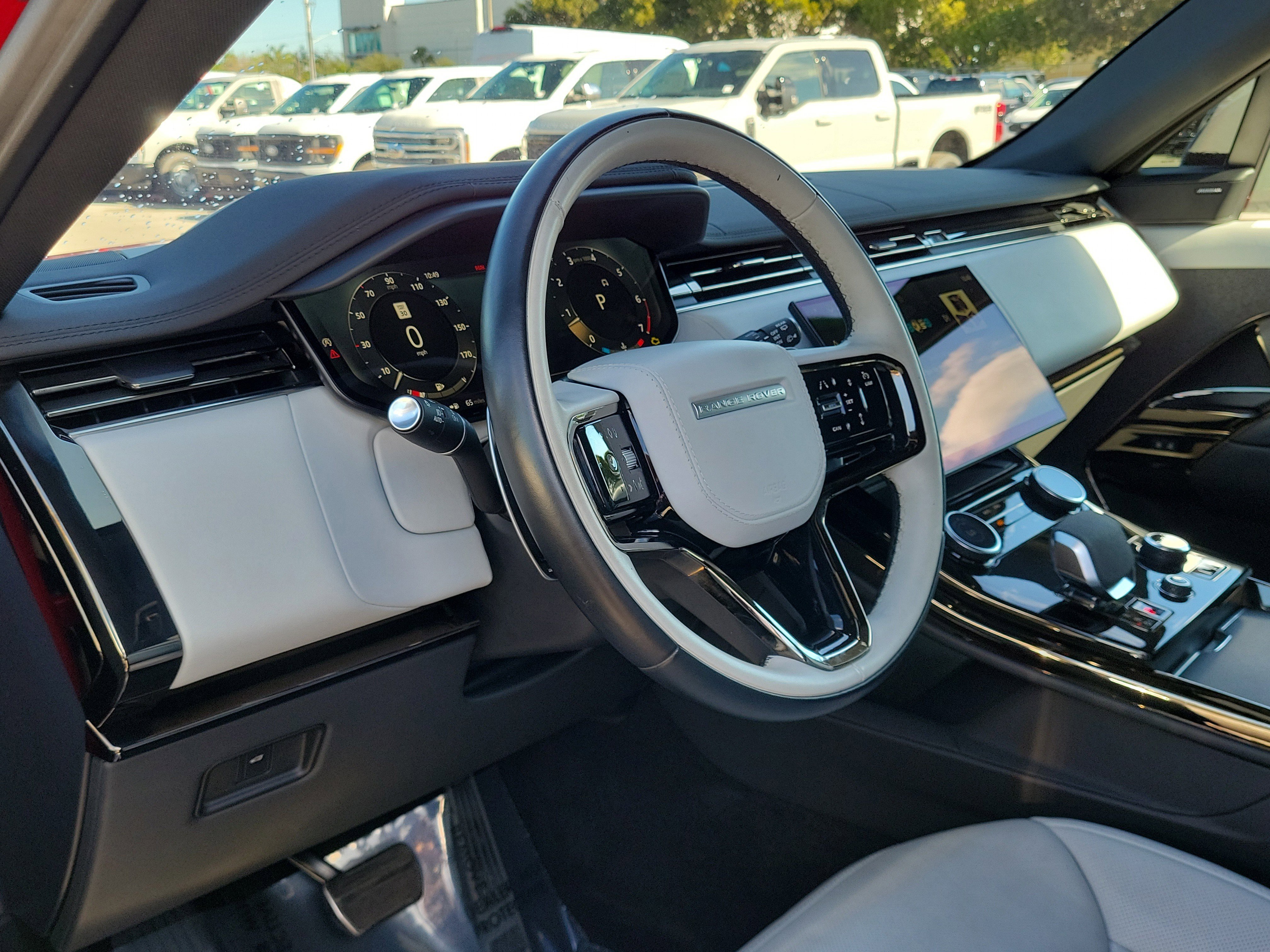 Used 2023 Land Rover Range Rover Sport SE Dynamic image 9