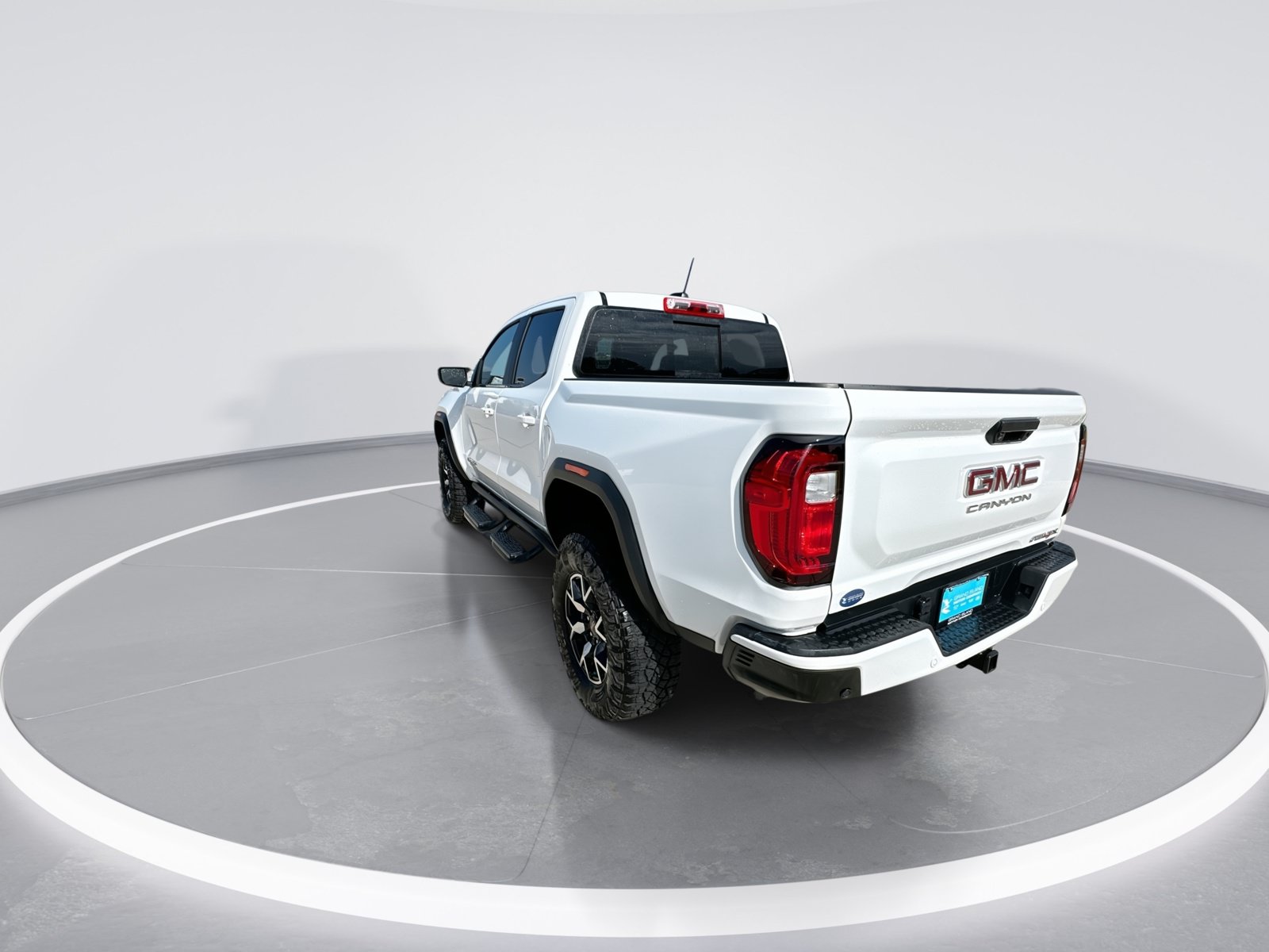 Used 2024 GMC Canyon AT4X AWD/4WD image 6