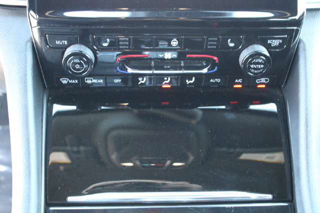 Used 2024 Jeep Grand Cherokee Limited 4xe AWD/4WD image 25