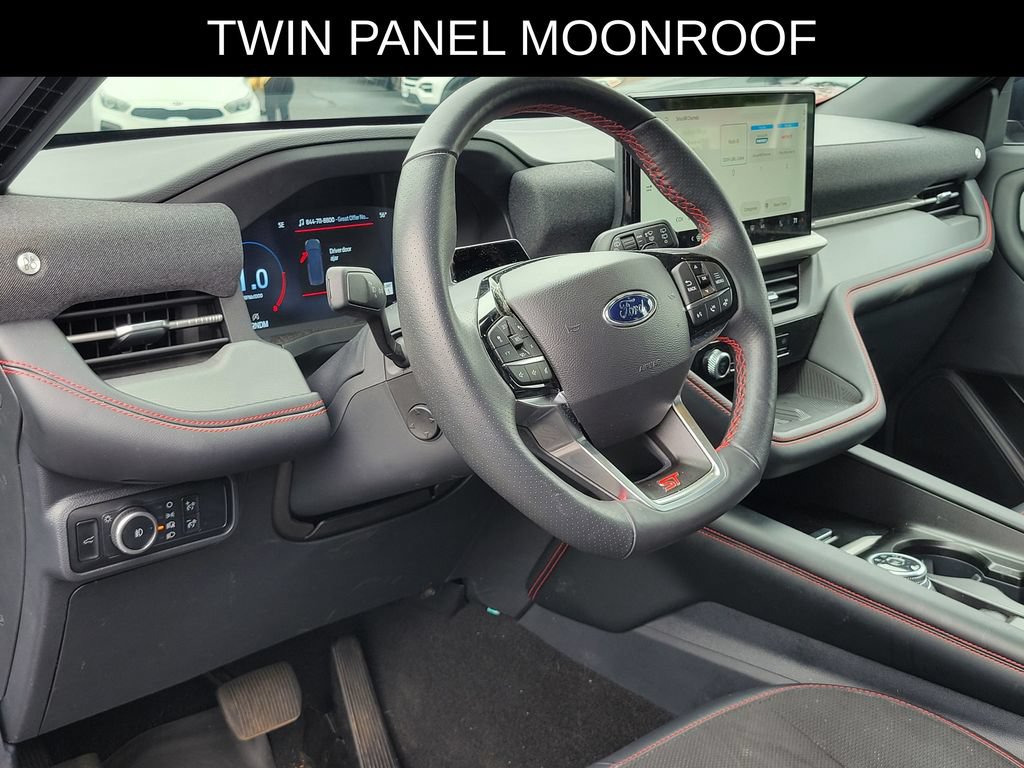 Used 2025 Ford Explorer ST AWD/4WD image 18