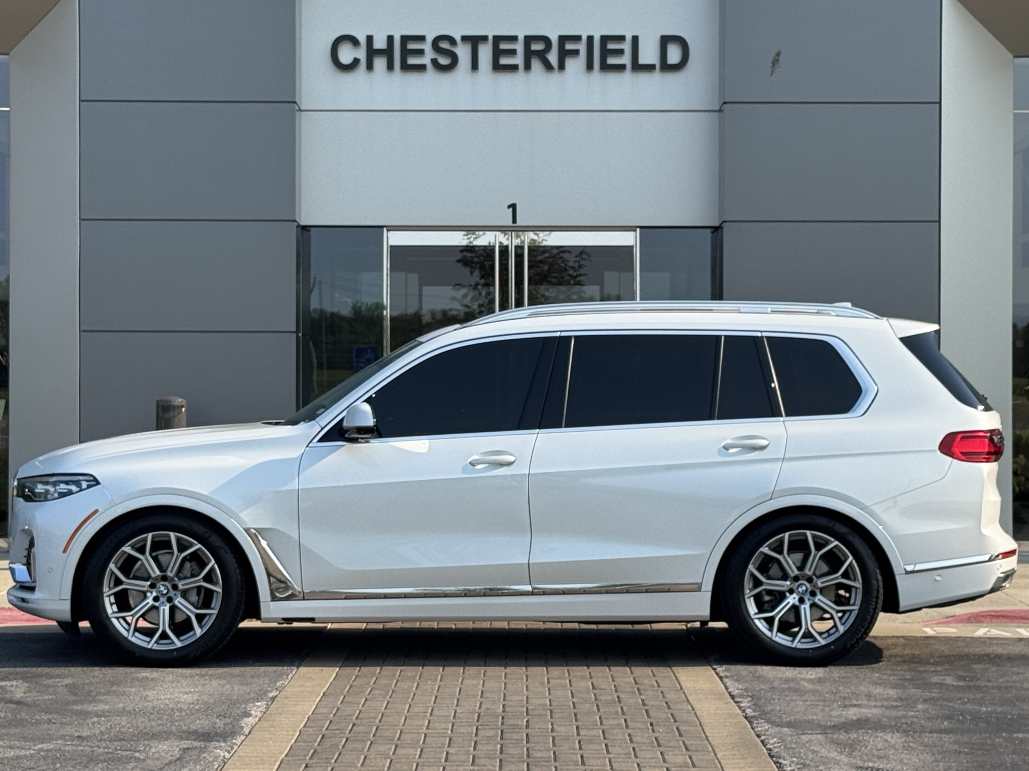 Used 2022 BMW X7 xDrive40i w/ Premium Package AWD/4WD image 6