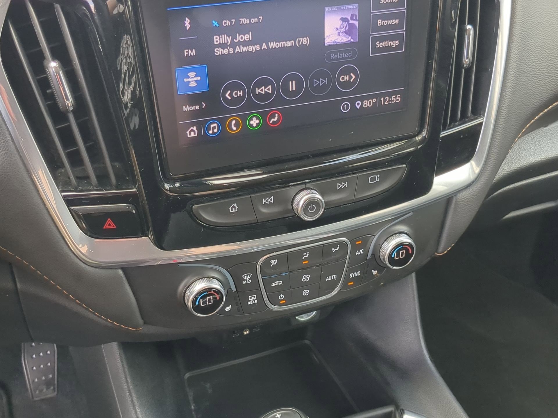 Used 2020 Chevrolet Traverse LT image 17