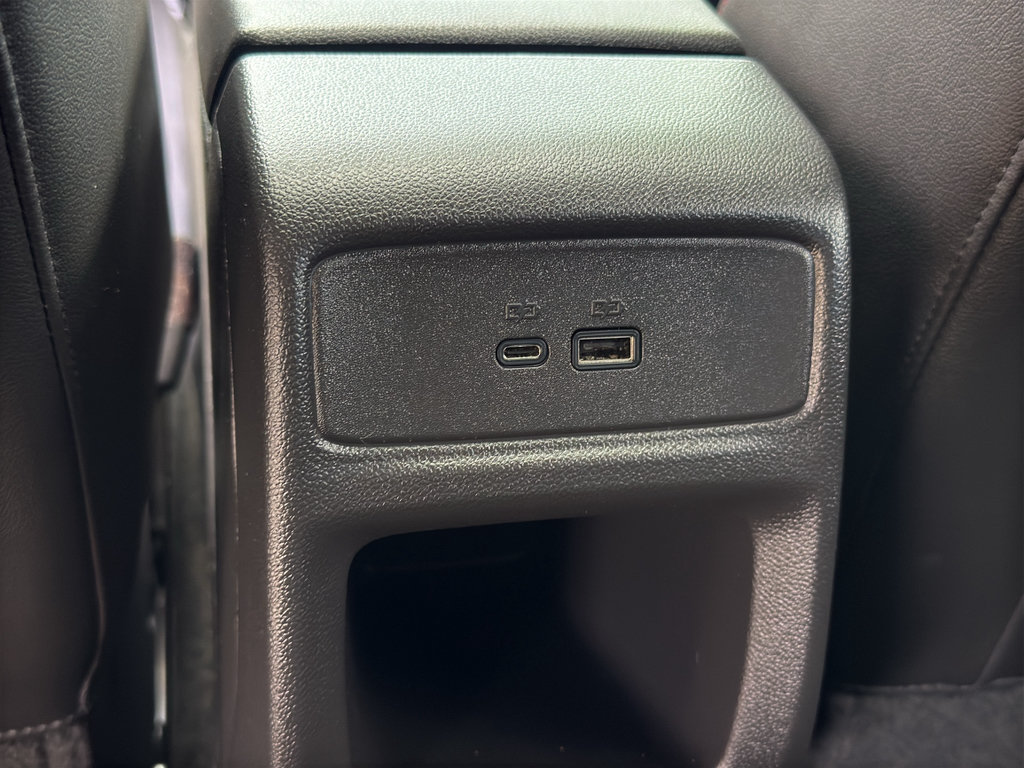 Used 2025 Chevrolet Trax RS w/ Sunroof Package FWD image 34