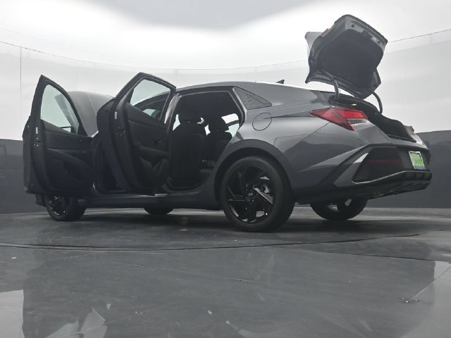 Used 2026 Hyundai Elantra Sport FWD image 60