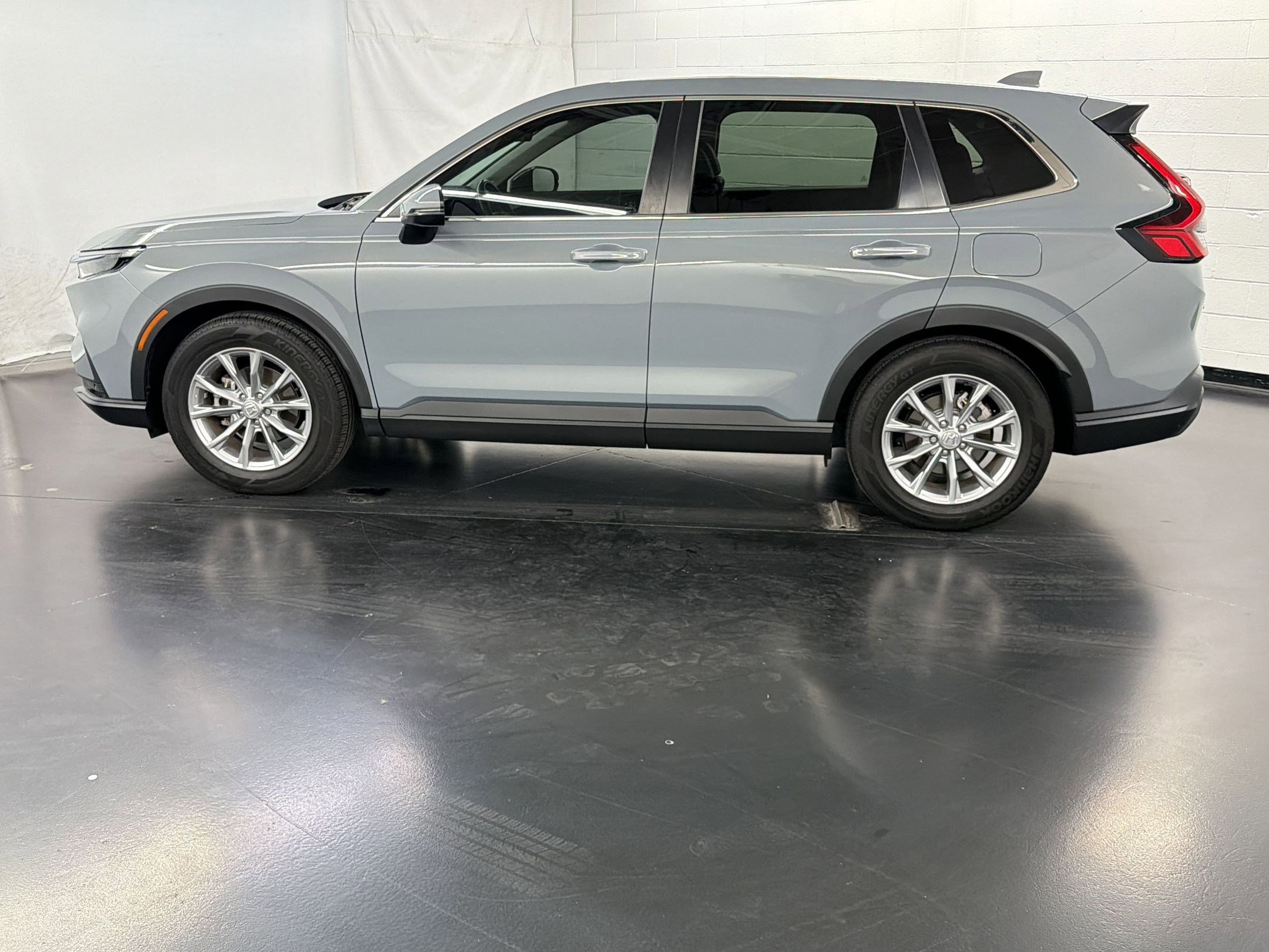 Certified 2023 Honda CR-V EX-L image 2