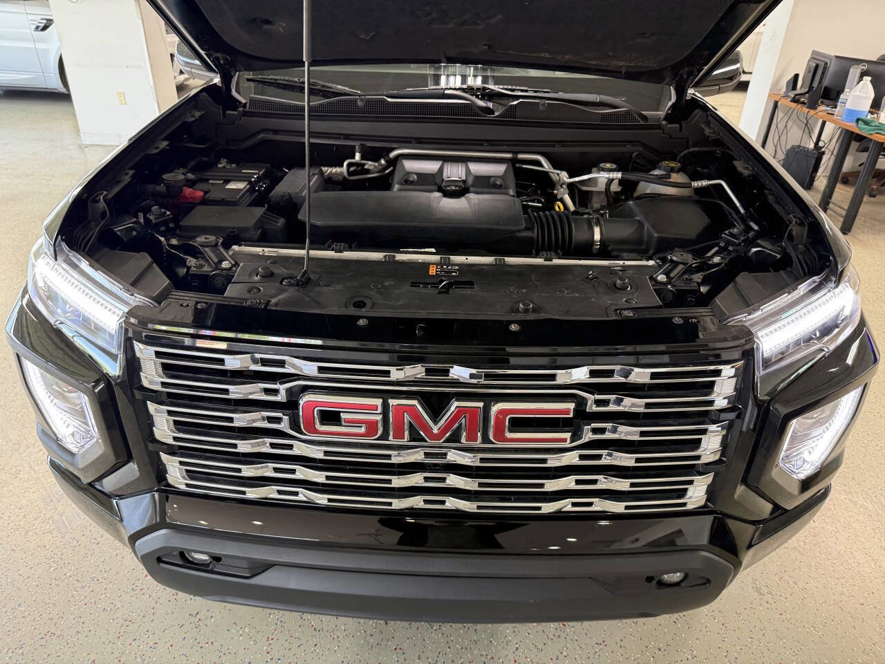 Used 2023 GMC Canyon Elevation w/ Convenience Package AWD/4WD image 31