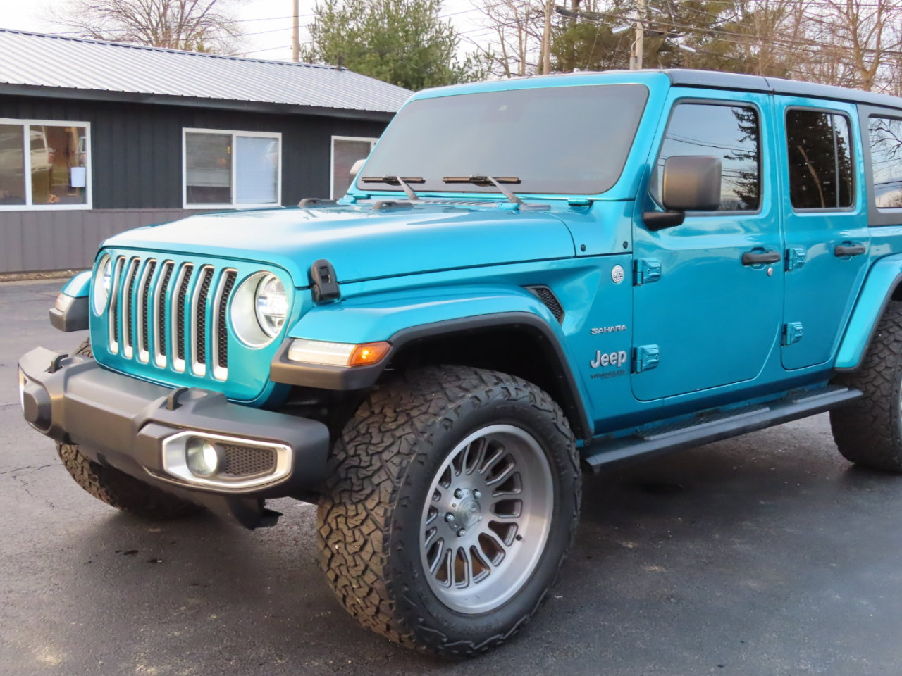 Used 2019 Jeep Wrangler Unlimited Sahara image 10