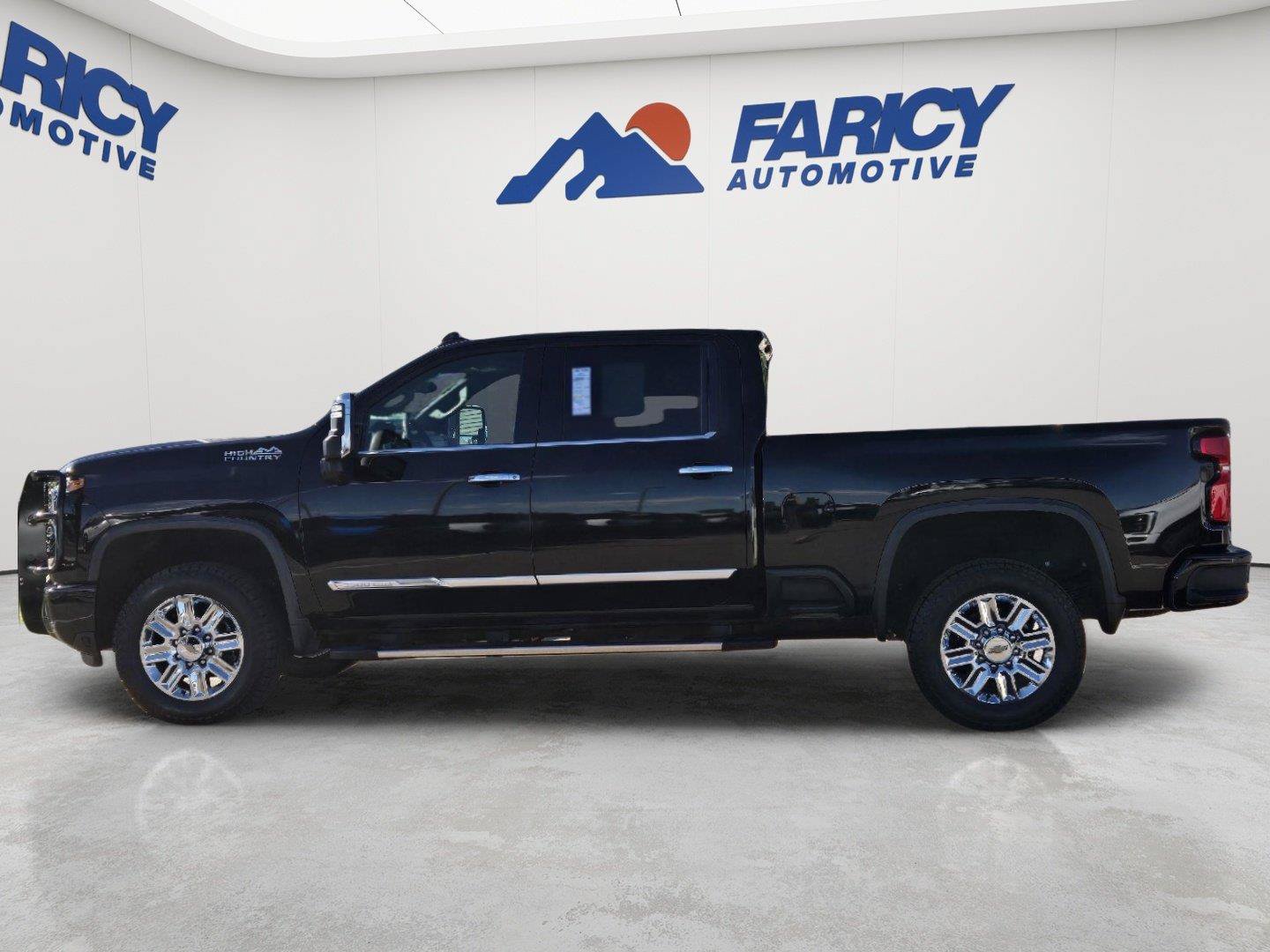 Used 2024 Chevrolet Silverado 3500 High Country w/ Technology Package AWD/4WD image 9