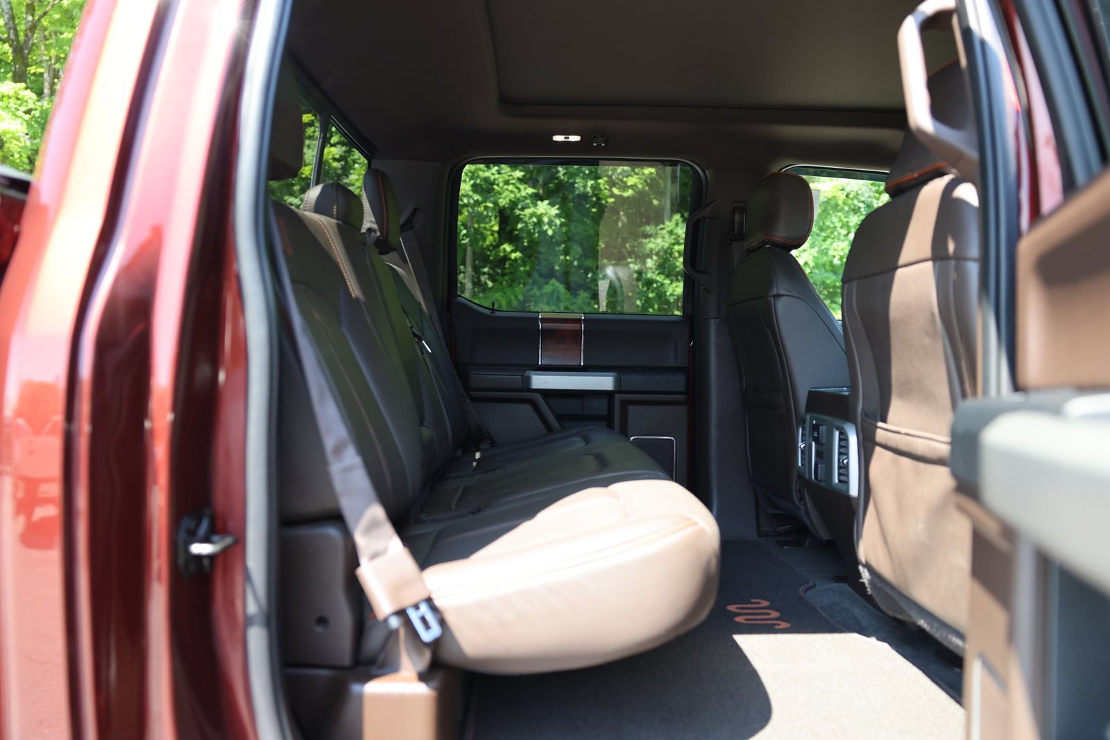 Used 2016 Ford F150 King Ranch w/ Equipment Group 601A Luxury AWD/4WD image 13