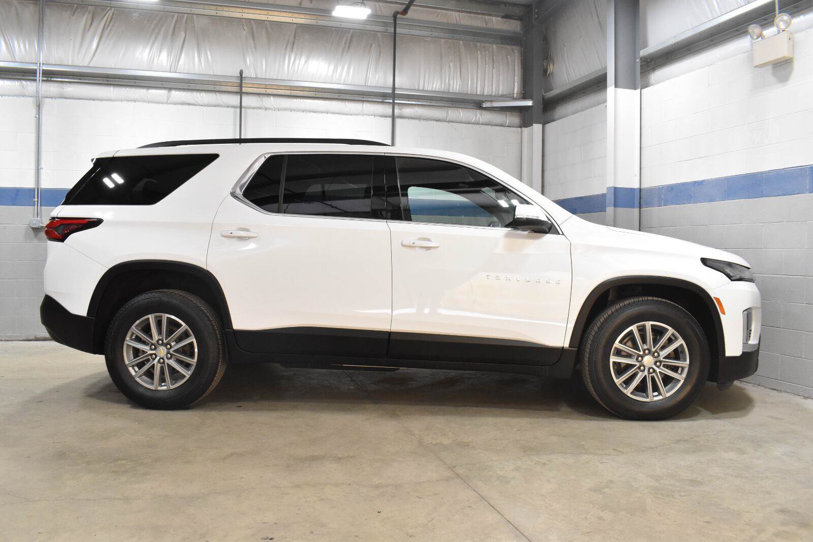 Used 2023 Chevrolet Traverse LT w/ LPO, Floor Liner Package AWD/4WD image 30